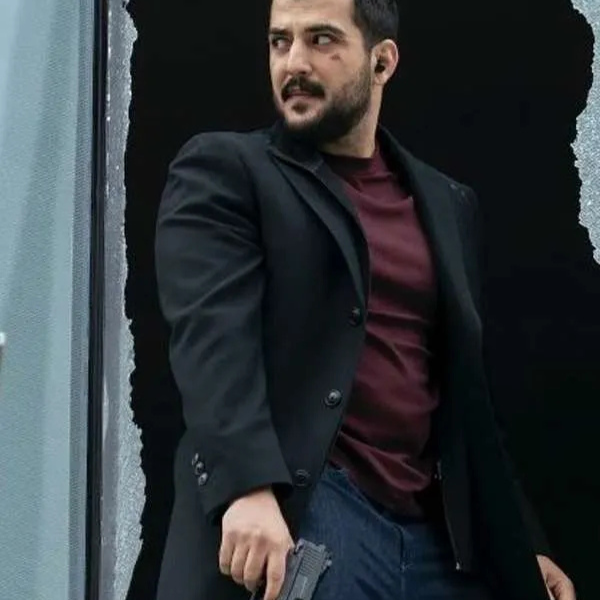 Phoenix Raei TV Series The Night Agent S01 Black Coat