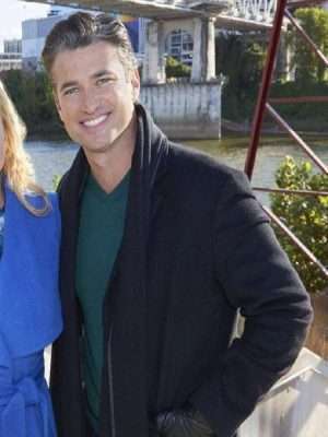 Gavin Nashville Christmas Carol Coat