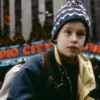 kevin-mccallister-home-alone-2-lost-in-new-york-blue-jacket-man