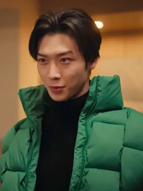 Min-ho-Moon-XO-Kitty-S02-Sang-Heon-Lee-Green-Puffer-Vest